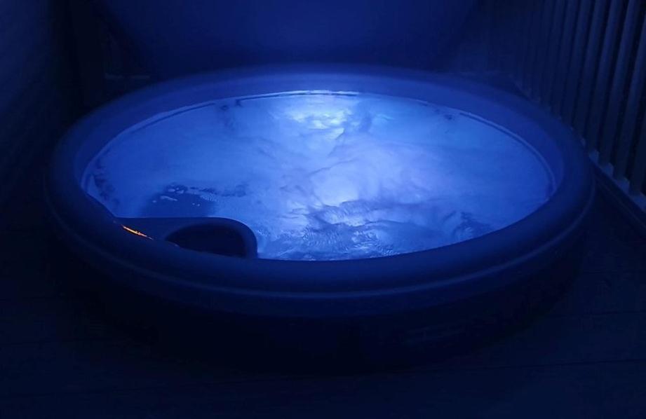Ksr Hot Tub At Lakes Holiday home